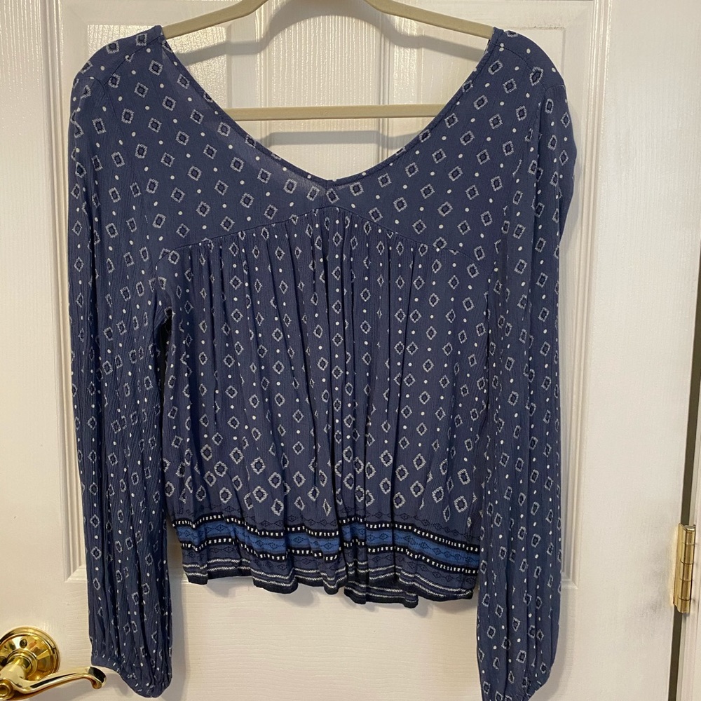 Blue patterned flowy top